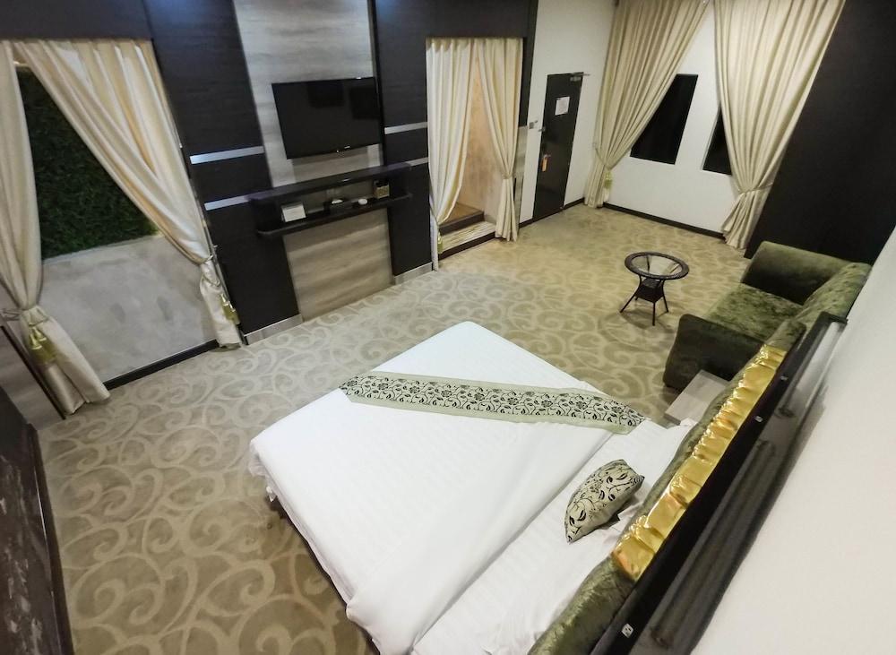 Baguss Hotel And Serviced Apartment Johor Bahru Zewnętrze zdjęcie